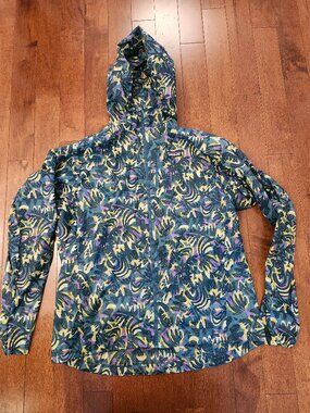 Patagonia women's Houdini windshell jacket in size XL